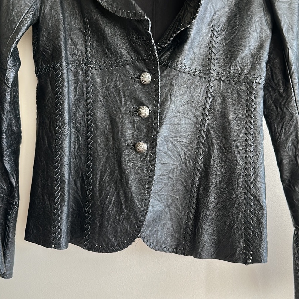 Leather jacket - Picture 3 of 17